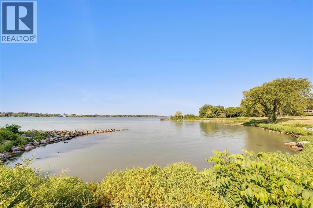 Photo 4 of 4371 Riverside Drive East, Windsor ON