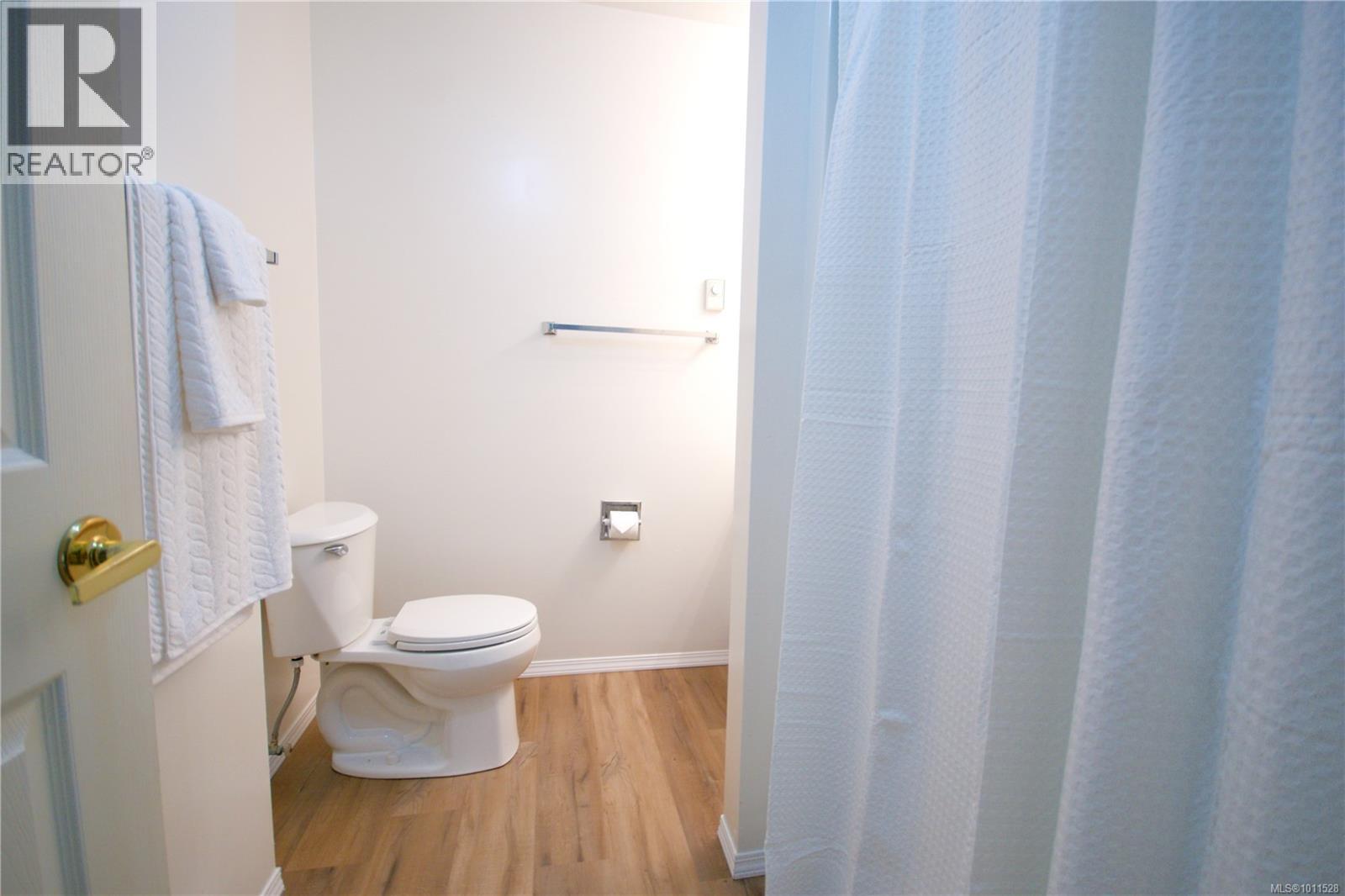 Photo 5 of 33 454 Morison Ave, Parksville BC