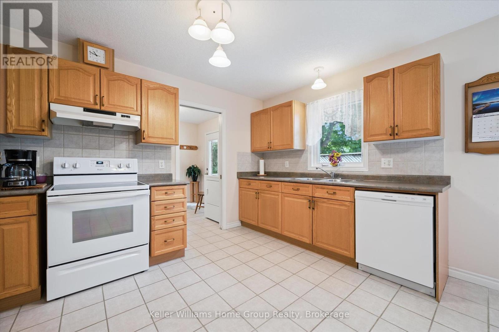 Photo 12 of 750 Dianne Crescent, Centre Wellington ON