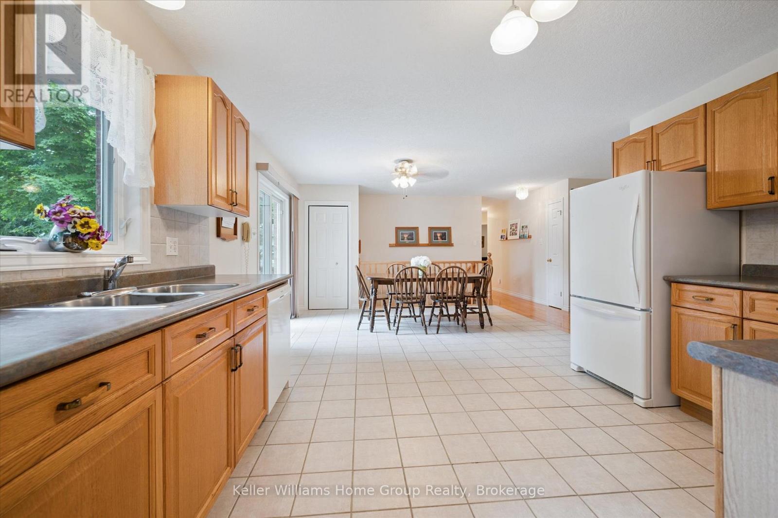 Photo 14 of 750 Dianne Crescent, Centre Wellington ON
