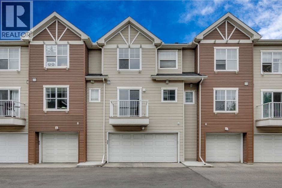 Single Family House for Sale in  Elgin Gardens SE McKenzie Towne Calgary 
