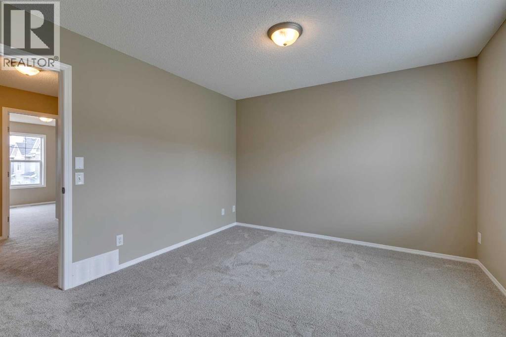 284 Elgin Gardens SE, Calgary, Alberta