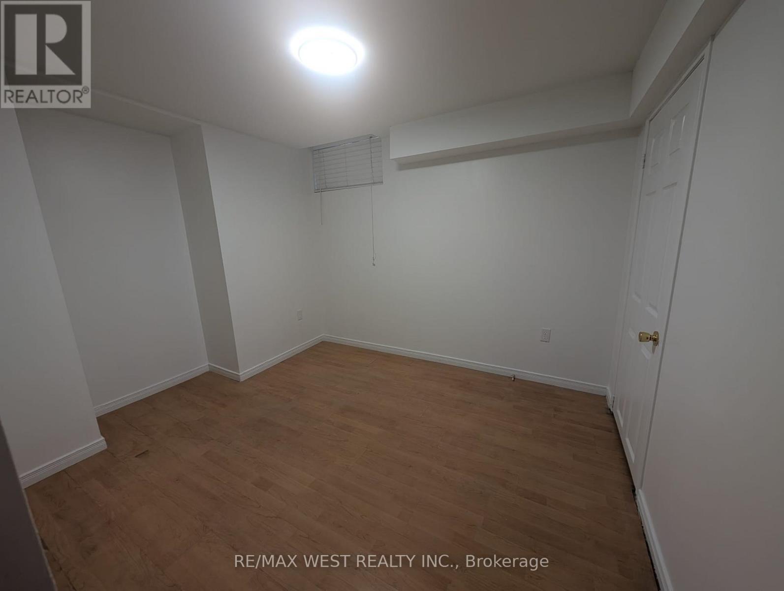 Photo 11 of Bsmt 45 Mercer Crescent, Markham ON