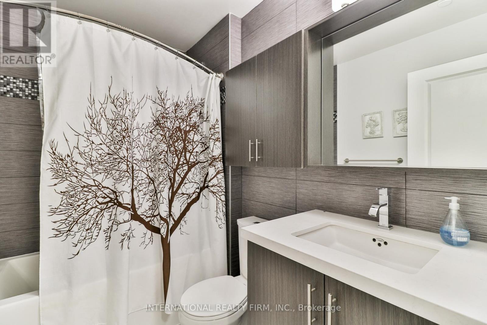Photo 40 of Lph 10 3700 Highway 7, Vaughan ON