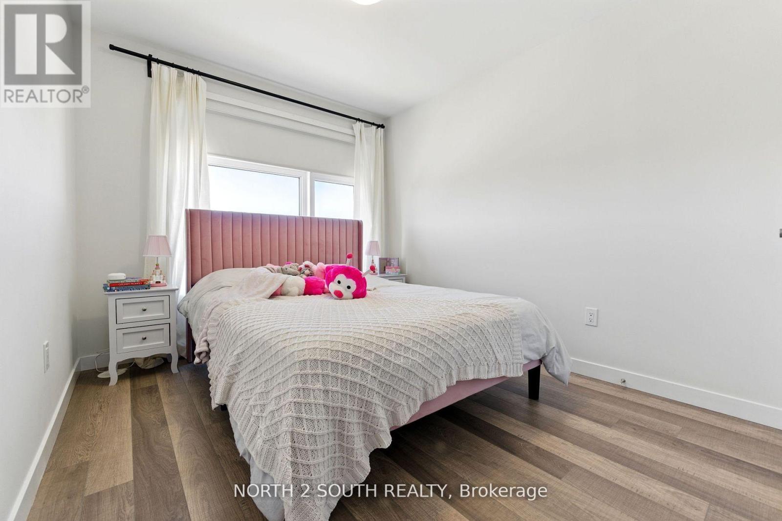 Photo 16 of 10 20 Thomas Armstrong Lane, Richmond Hill ON