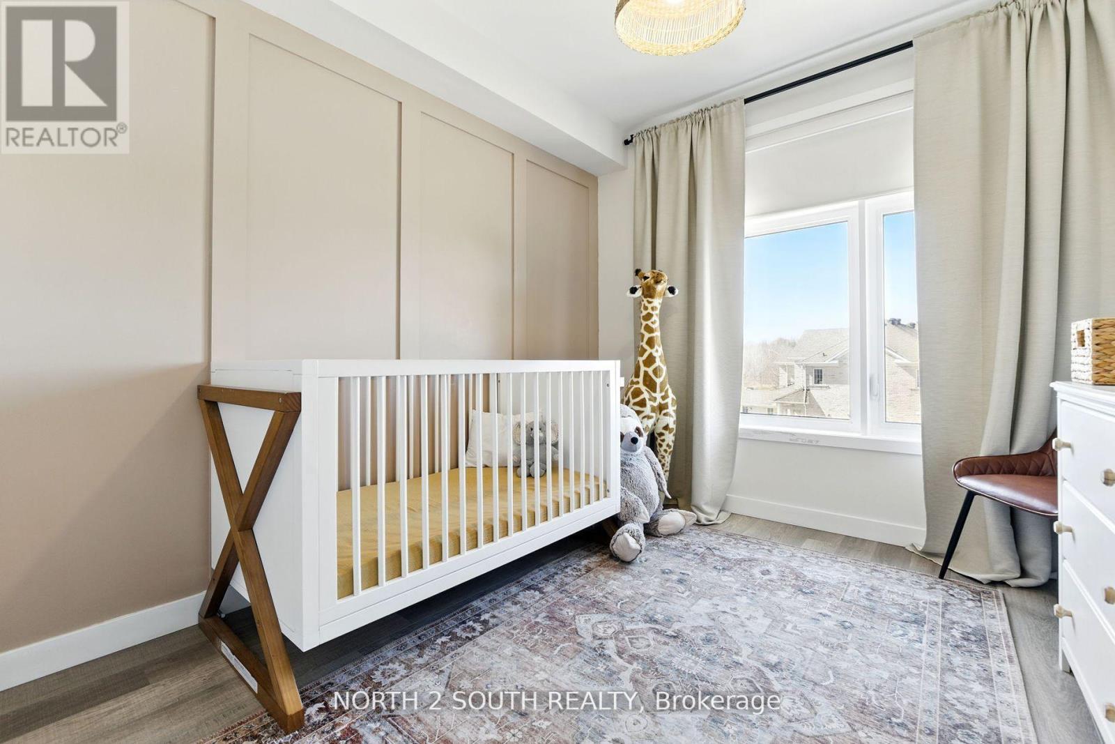 Photo 7 of 10 20 Thomas Armstrong Lane, Richmond Hill ON