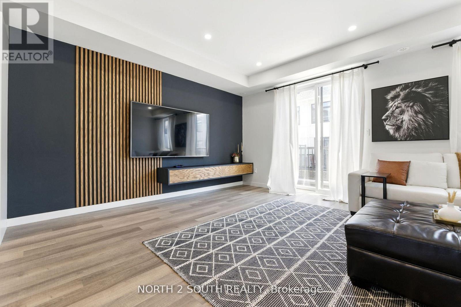 Photo 19 of 10 20 Thomas Armstrong Lane, Richmond Hill ON