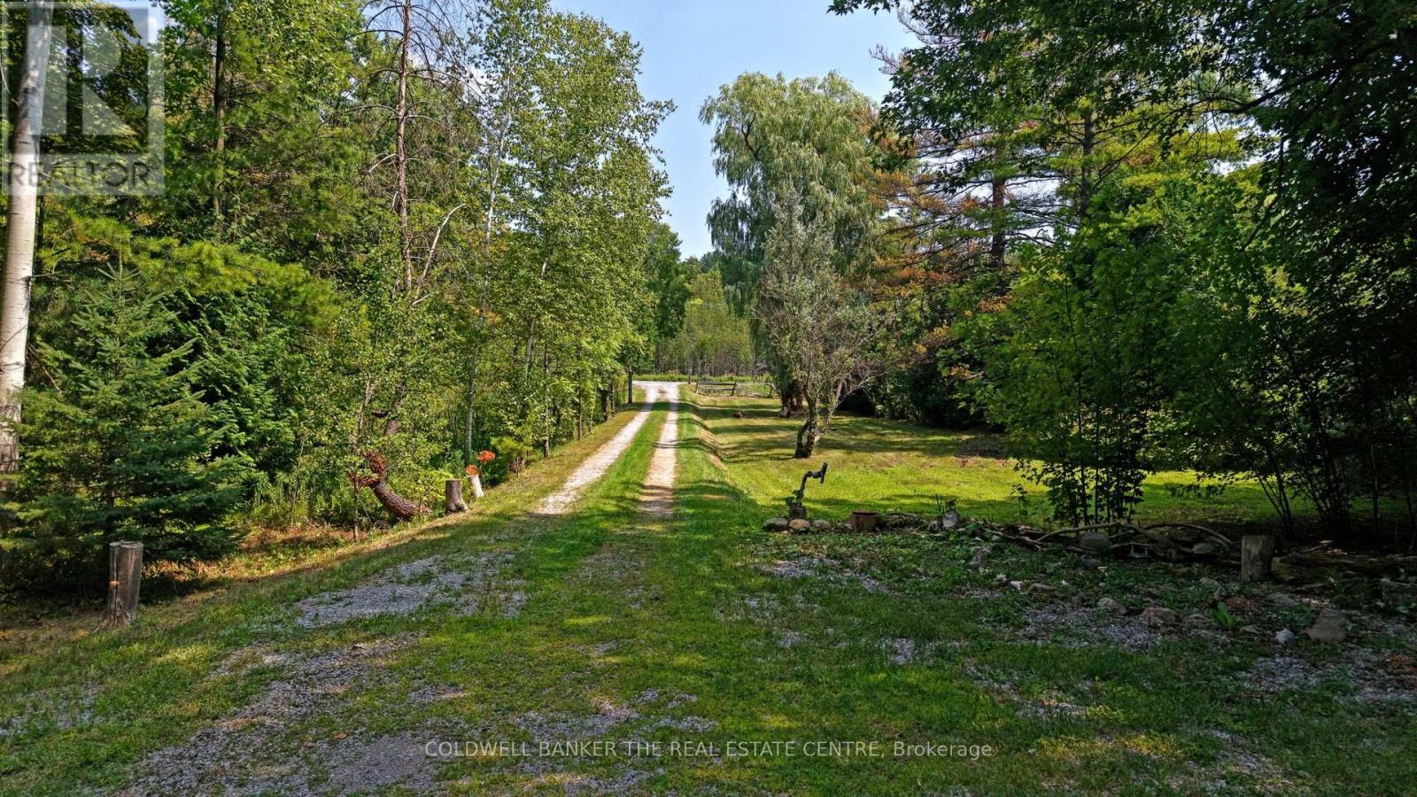 Photo 4 of 15600 Weston Road, King ON