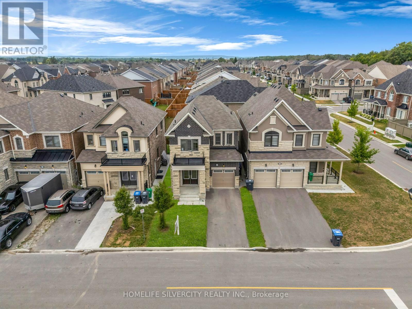 Photo 2 of 24 Eberly Wood, Caledon ON