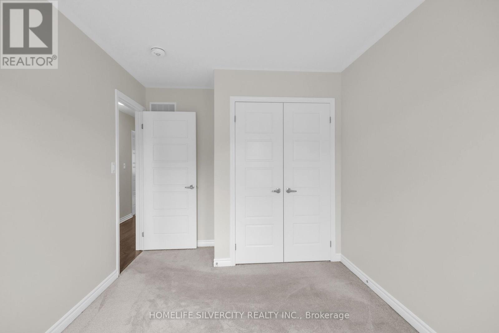 Photo 33 of 24 Eberly Wood, Caledon ON