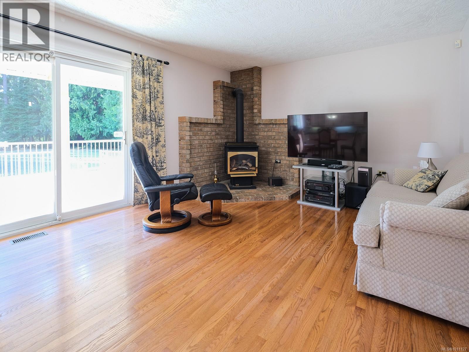 3639 Farnsworth Rd, Cobble Hill