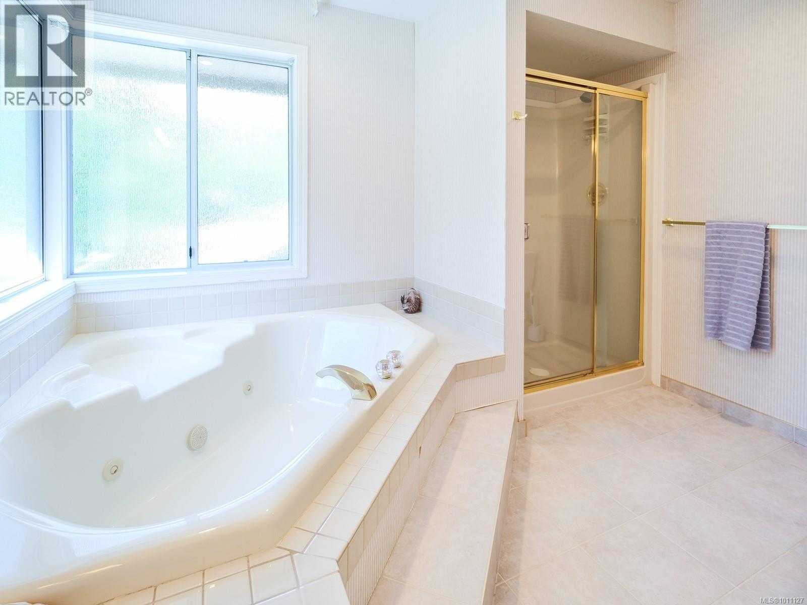 3639 Farnsworth Rd, Cobble Hill