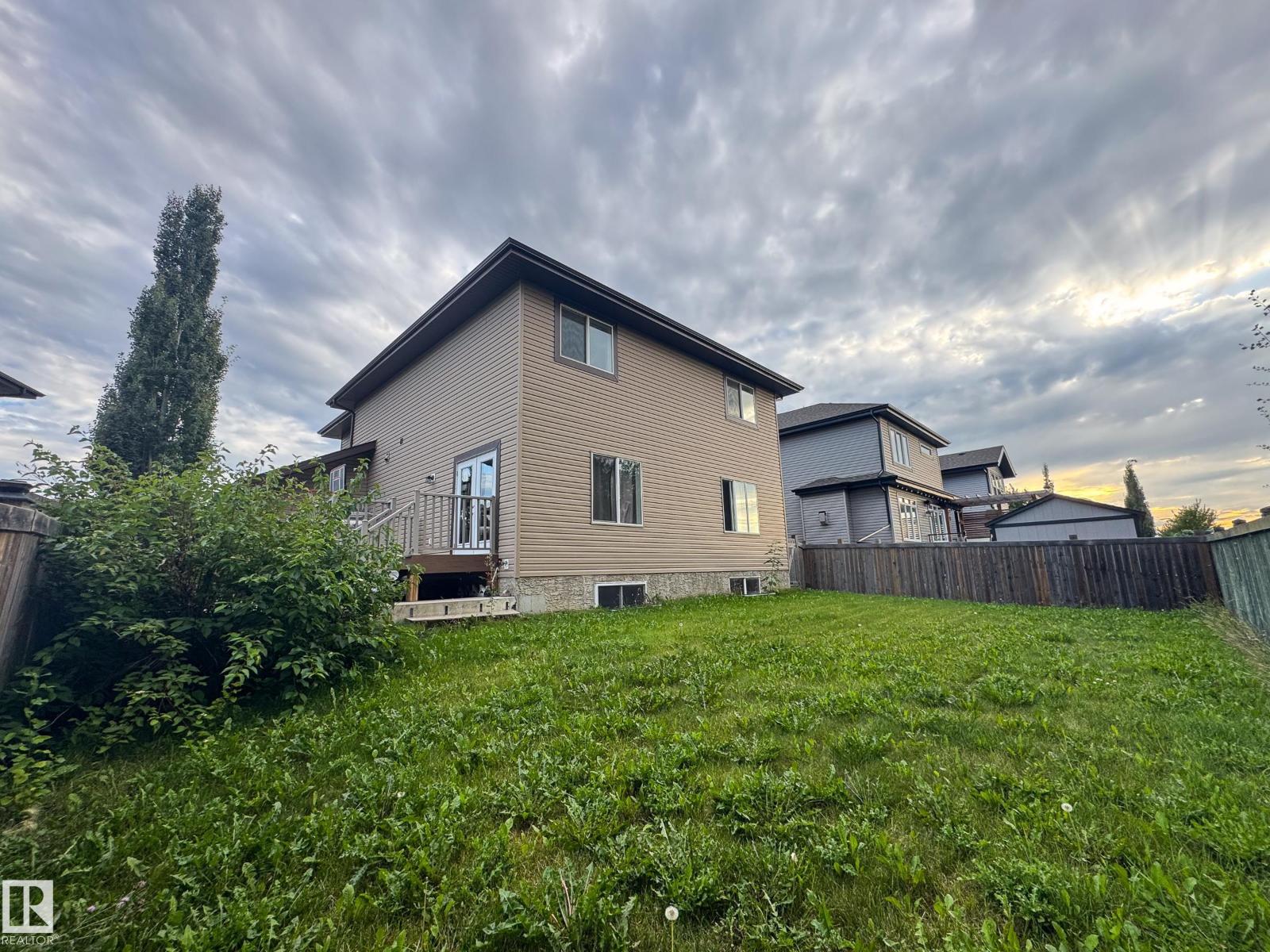 Photo 17 of 18 Valarie Ba, Spruce Grove AB