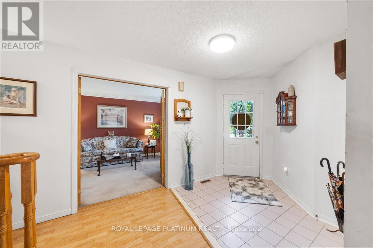 Photo 24 of 77 Lord Simcoe Drive, Brampton ON
