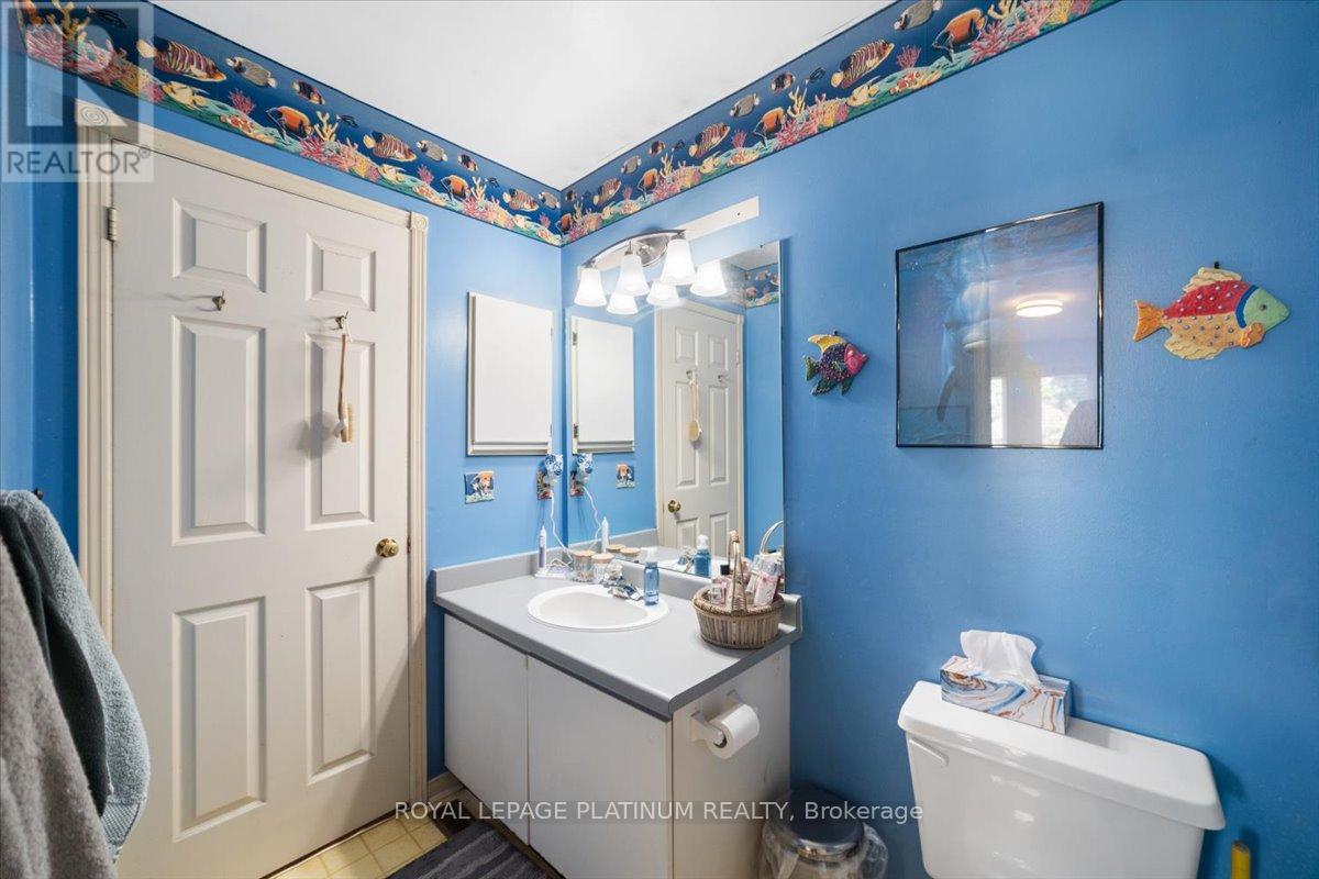 Photo 6 of 77 Lord Simcoe Drive, Brampton ON