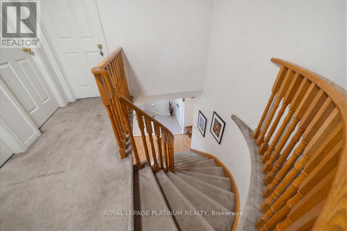 Photo 8 of 77 Lord Simcoe Drive, Brampton ON