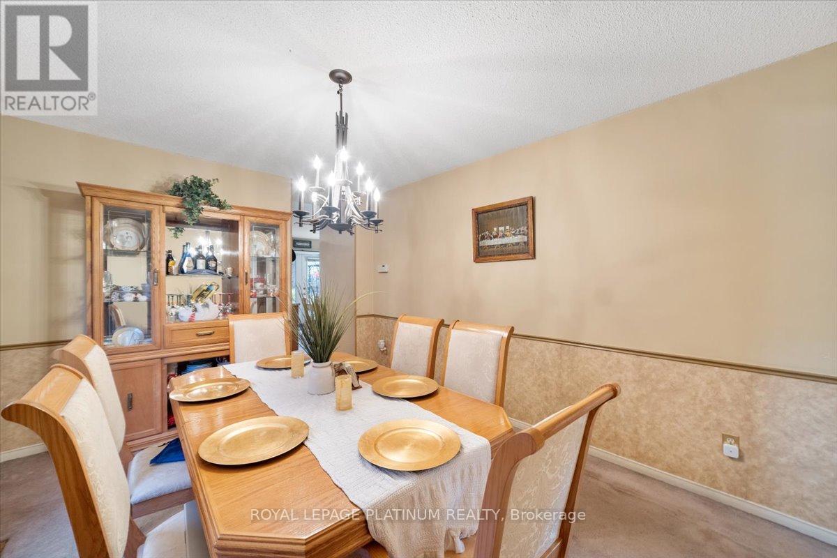Photo 3 of 77 Lord Simcoe Drive, Brampton ON