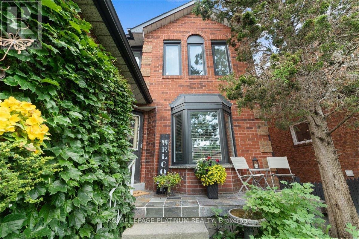 Photo 33 of 77 Lord Simcoe Drive, Brampton ON