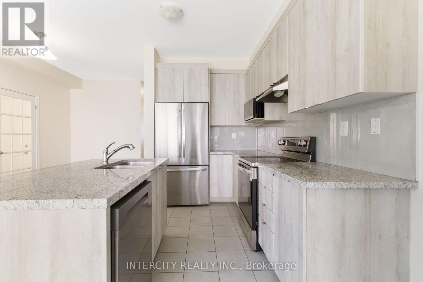 Photo 14 of 40 Donald Stewart Road, Brampton ON