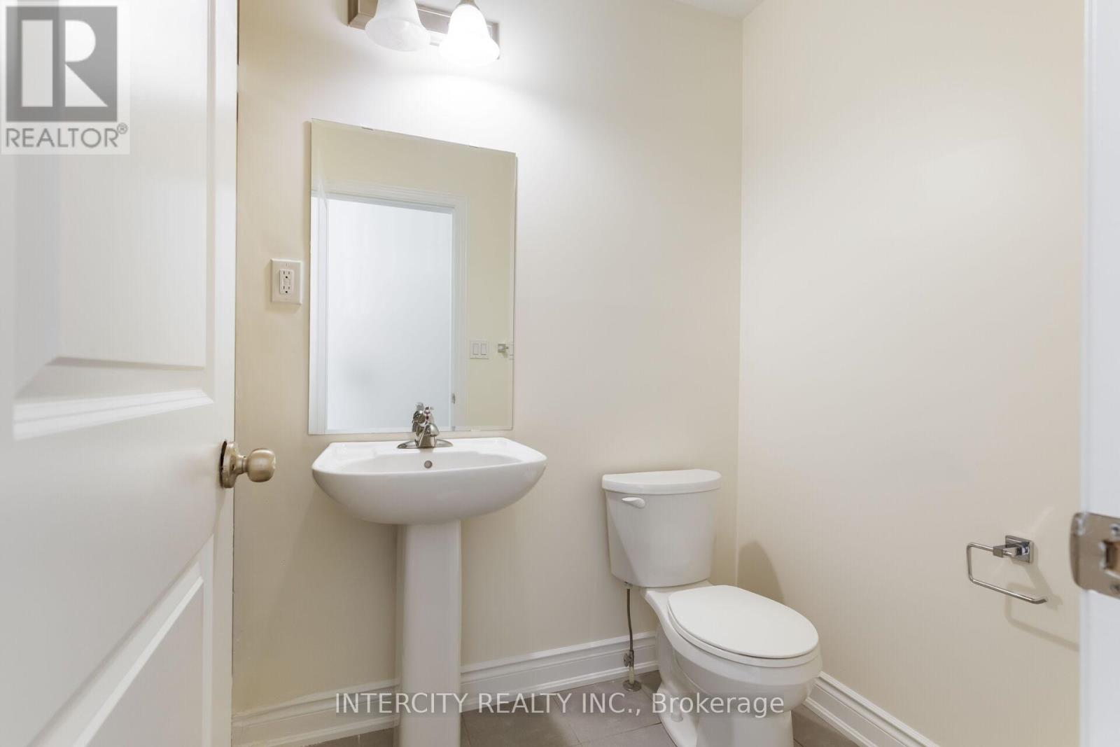 Photo 16 of 40 Donald Stewart Road, Brampton ON