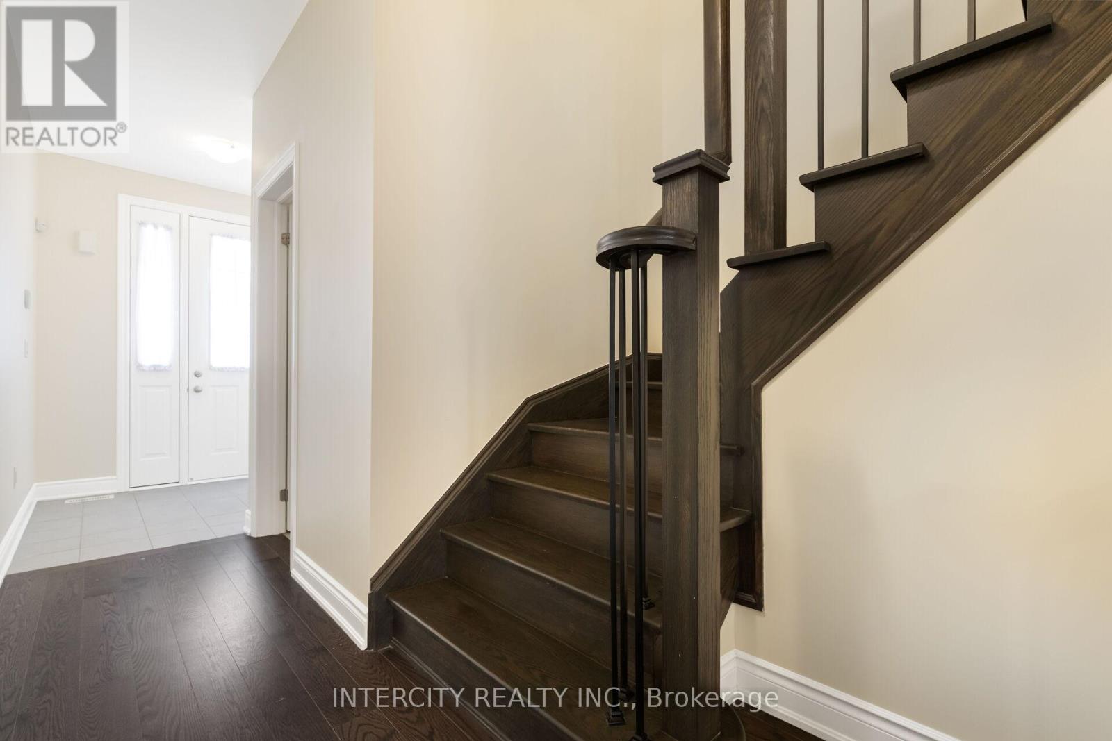 Photo 19 of 40 Donald Stewart Road, Brampton ON