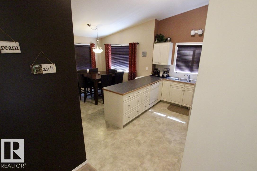 Photo 10 of 6817 58 St, Rocky Mountain House AB