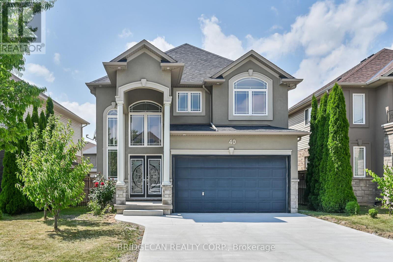 Photo 1 of 40 Davinci Boulevard, Hamilton ON