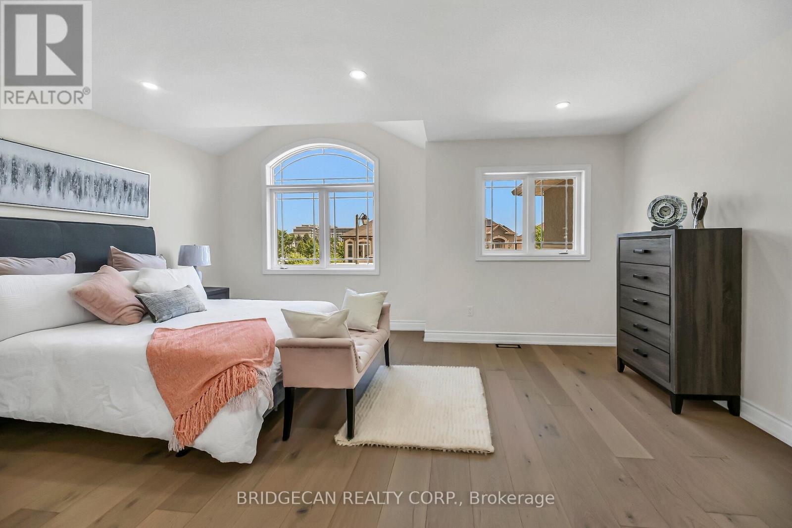 Photo 32 of 40 Davinci Boulevard, Hamilton ON