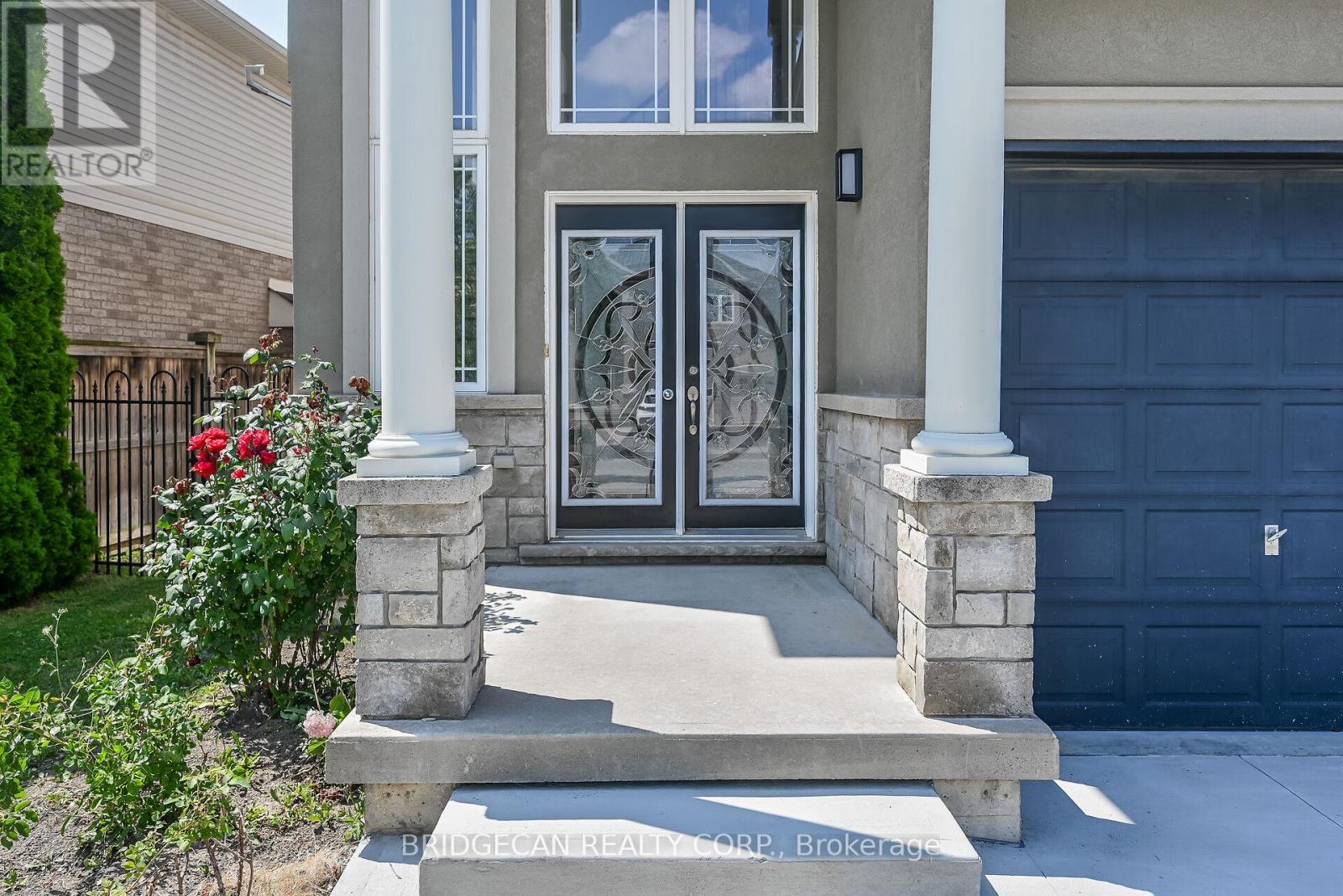 Photo 7 of 40 Davinci Boulevard, Hamilton ON