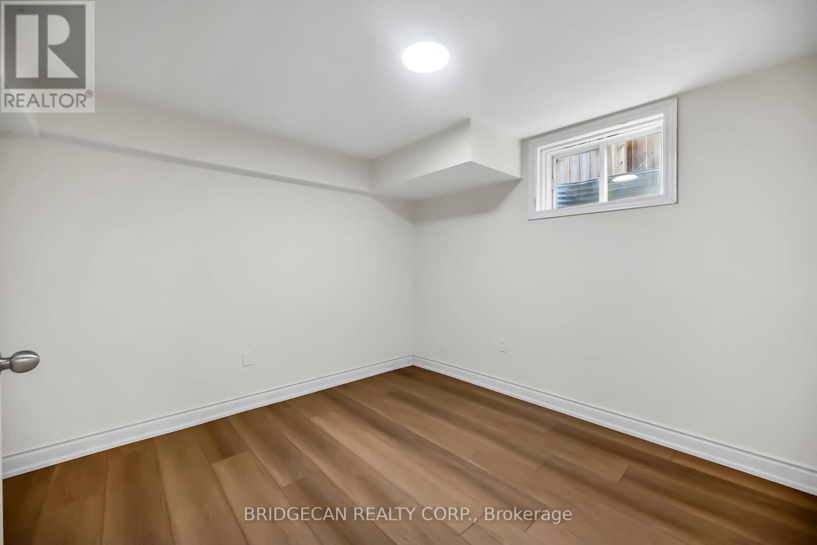 Photo 23 of 40 Davinci Boulevard, Hamilton ON