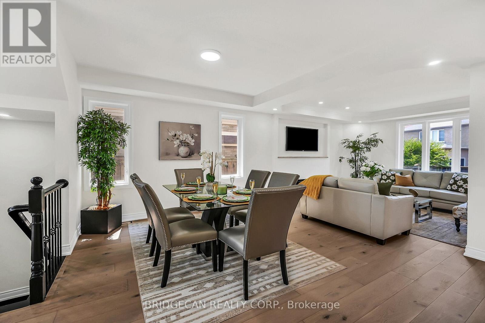 Photo 5 of 40 Davinci Boulevard, Hamilton ON