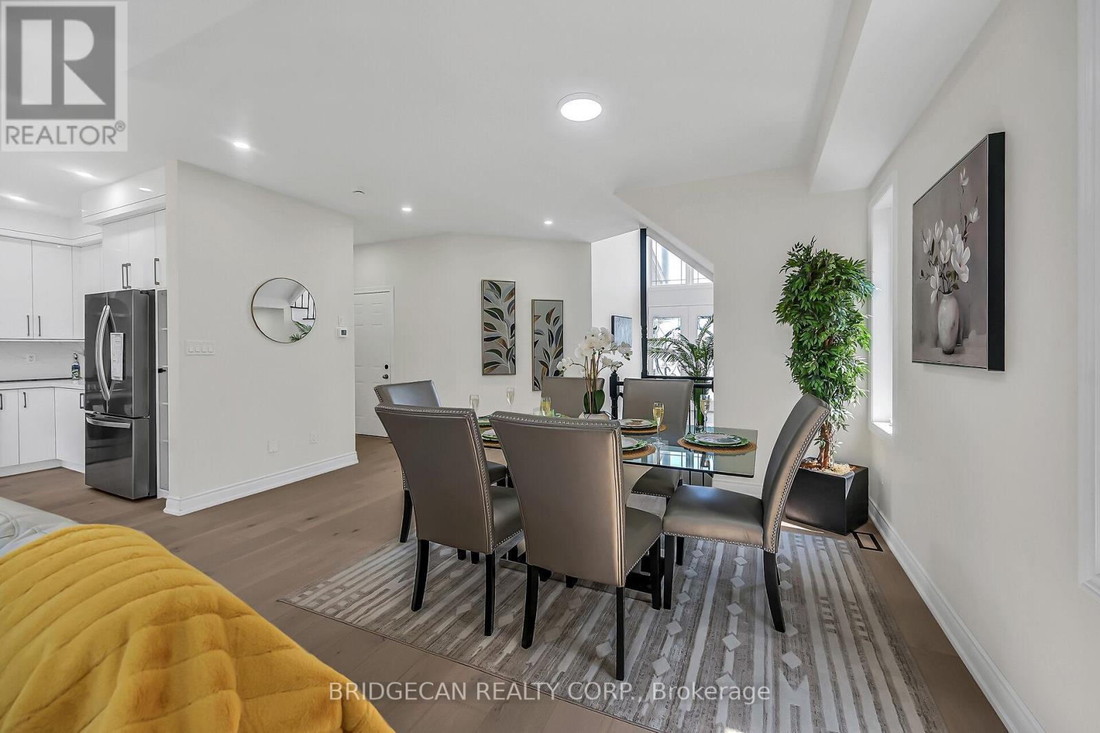 Photo 38 of 40 Davinci Boulevard, Hamilton ON