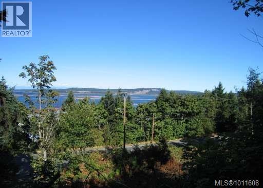 Photo 8 of 911 Haliburton St, Nanaimo BC