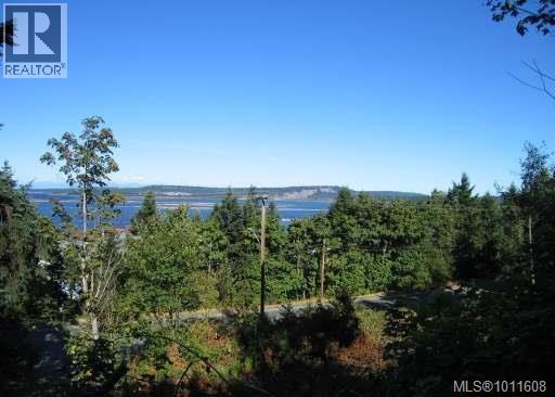 Photo 7 of 911 Haliburton St, Nanaimo BC