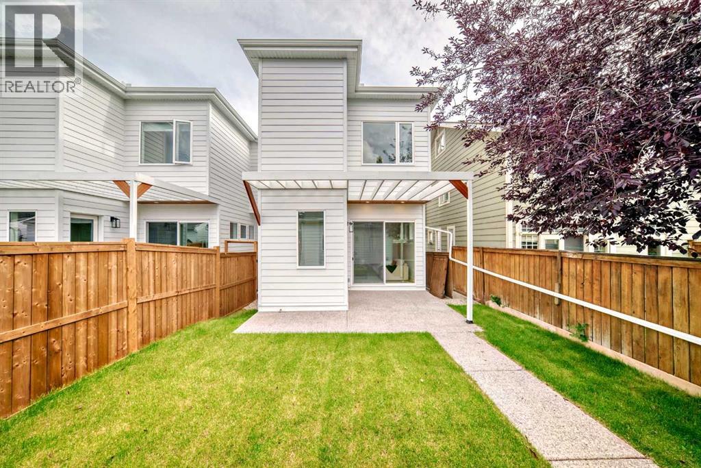 Single Family House for Sale in  Broadview Road NW West Hillhurst Calgary 