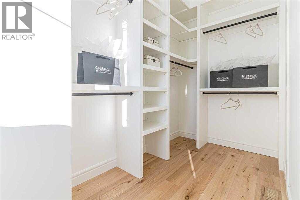 Single Family House for Sale in  Broadview Road NW West Hillhurst Calgary 