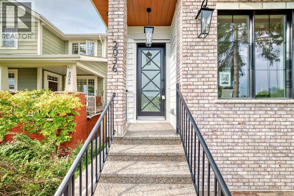 Single Family House for Sale in  Broadview Road NW West Hillhurst Calgary 