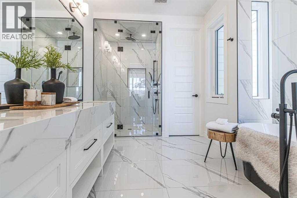 Single Family House for Sale in  Broadview Road NW West Hillhurst Calgary 