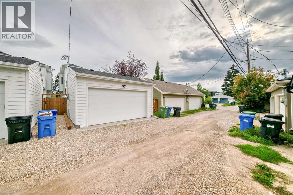 Single Family House for Sale in  Broadview Road NW West Hillhurst Calgary 