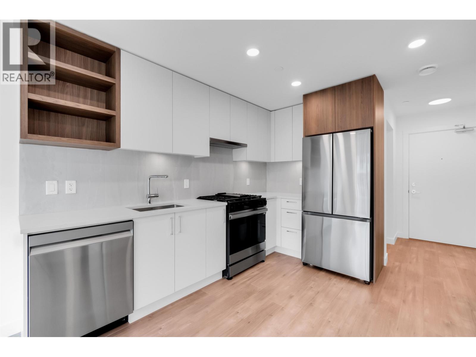 Photo 11 of 514 723 Grover Avenue, Coquitlam BC