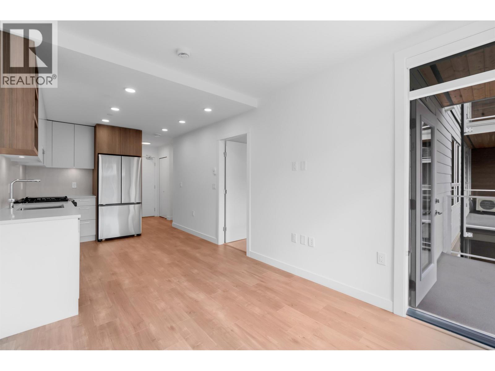Photo 10 of 514 723 Grover Avenue, Coquitlam BC