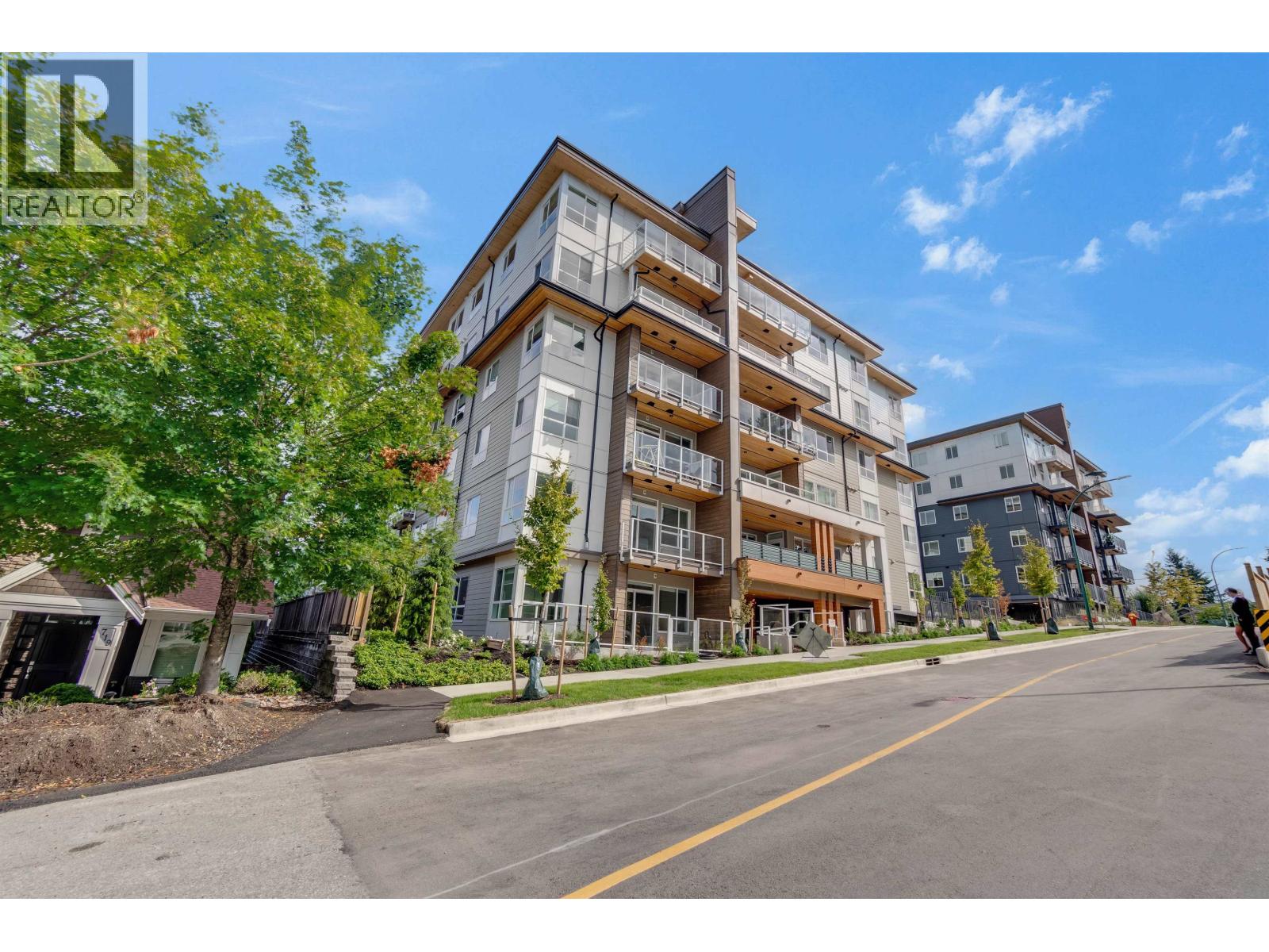 Photo 3 of 514 723 Grover Avenue, Coquitlam BC