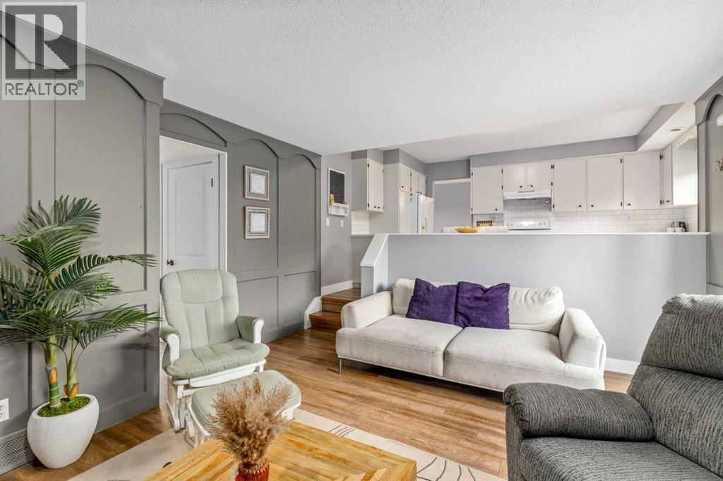 Photo 16 of 10003 Oakfield Drive Sw, Calgary AB