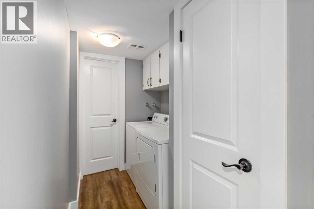 Photo 20 of 10003 Oakfield Drive Sw, Calgary AB