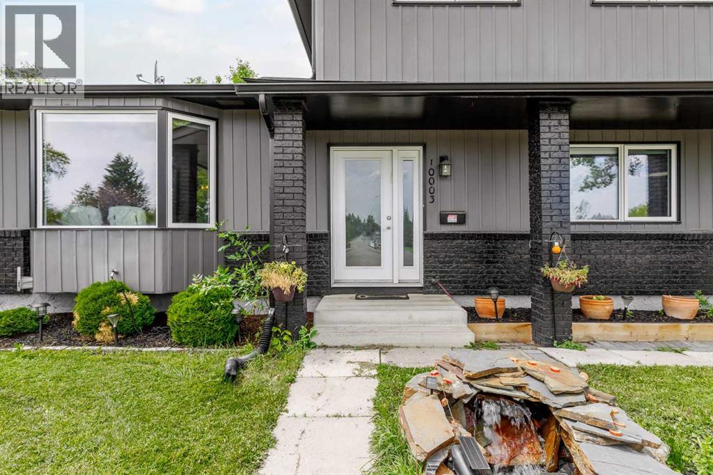 Photo 3 of 10003 Oakfield Drive Sw, Calgary AB