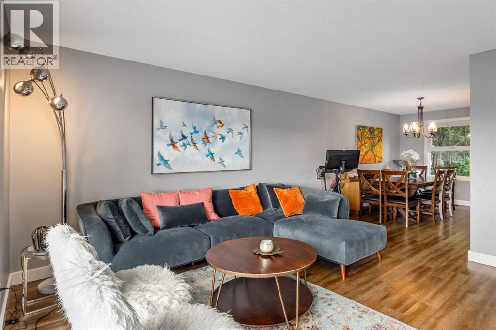 Photo 8 of 10003 Oakfield Drive Sw, Calgary AB