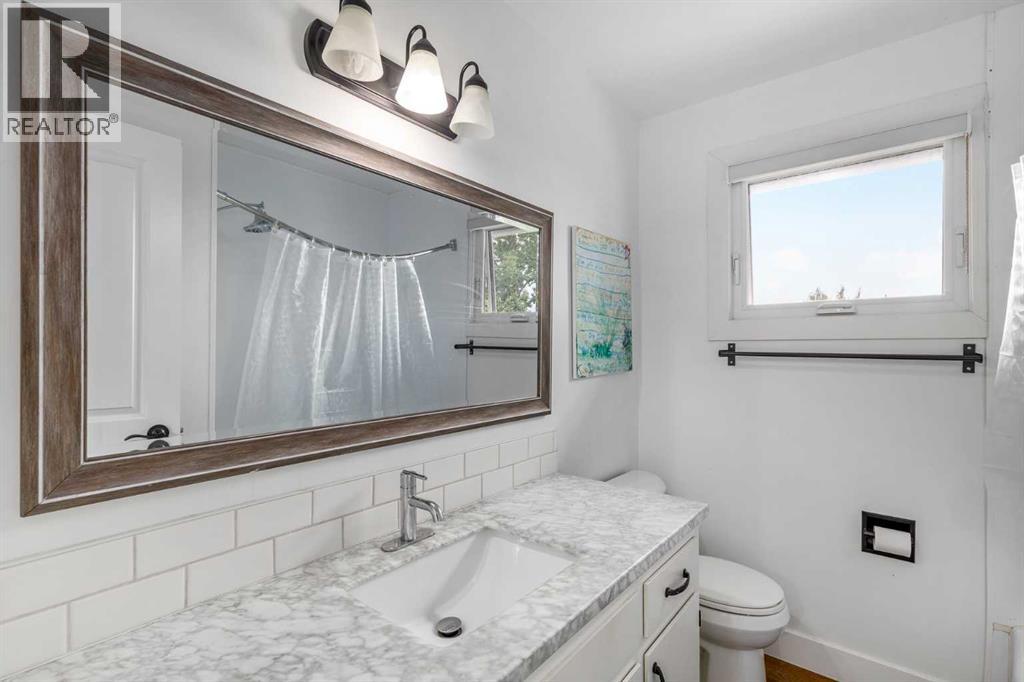 Photo 24 of 10003 Oakfield Drive Sw, Calgary AB