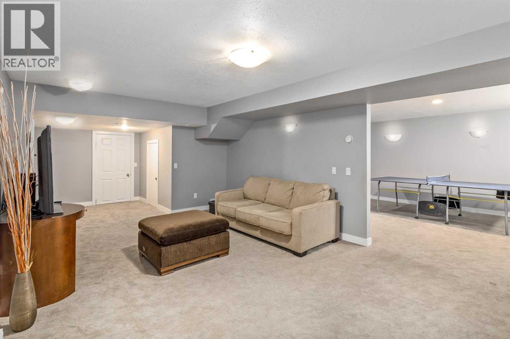Photo 35 of 10003 Oakfield Drive Sw, Calgary AB