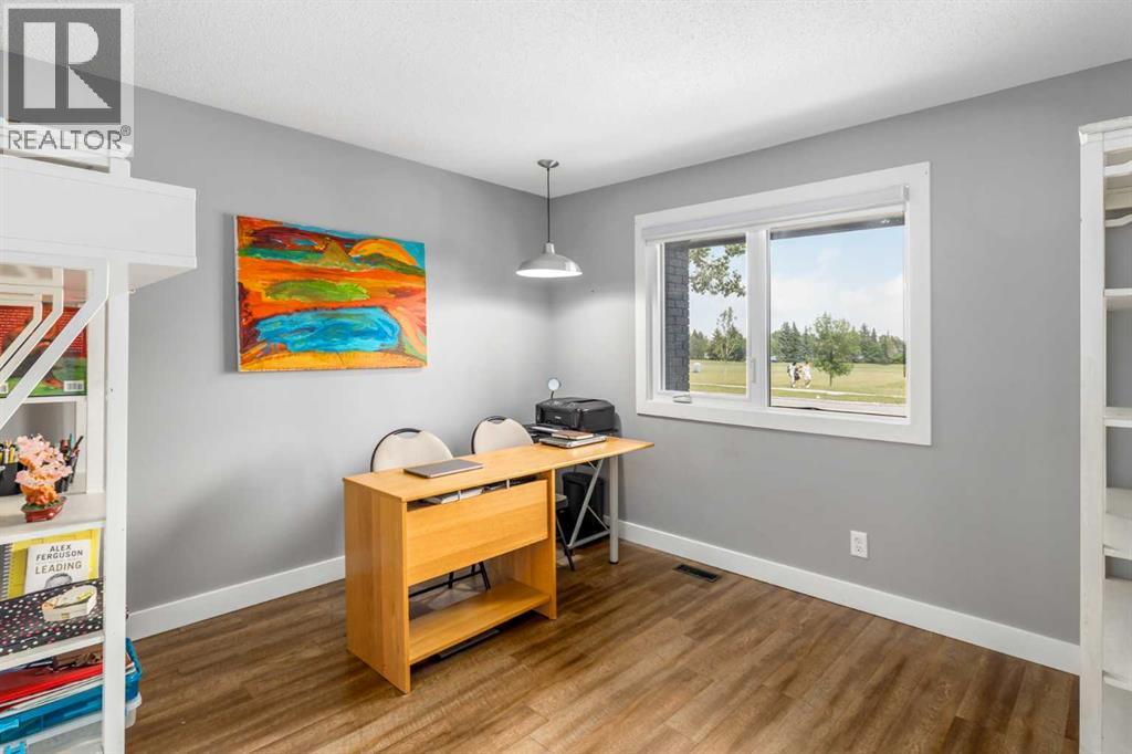 Photo 17 of 10003 Oakfield Drive Sw, Calgary AB