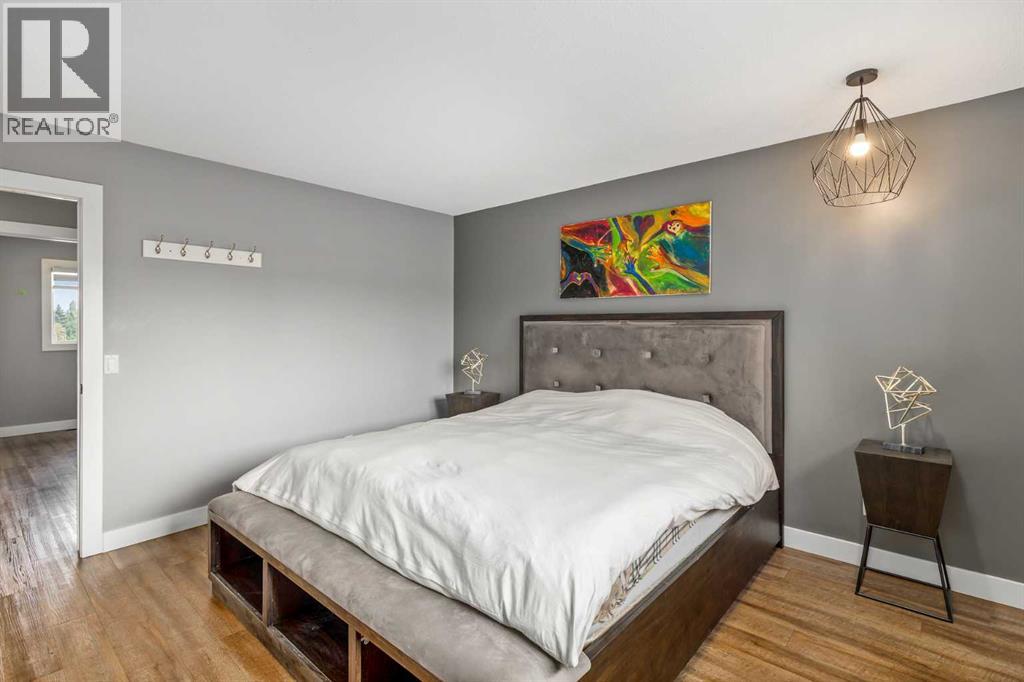 Photo 21 of 10003 Oakfield Drive Sw, Calgary AB